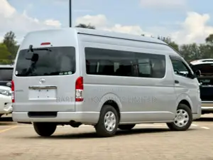 Toyota HiAce 2018 Silver