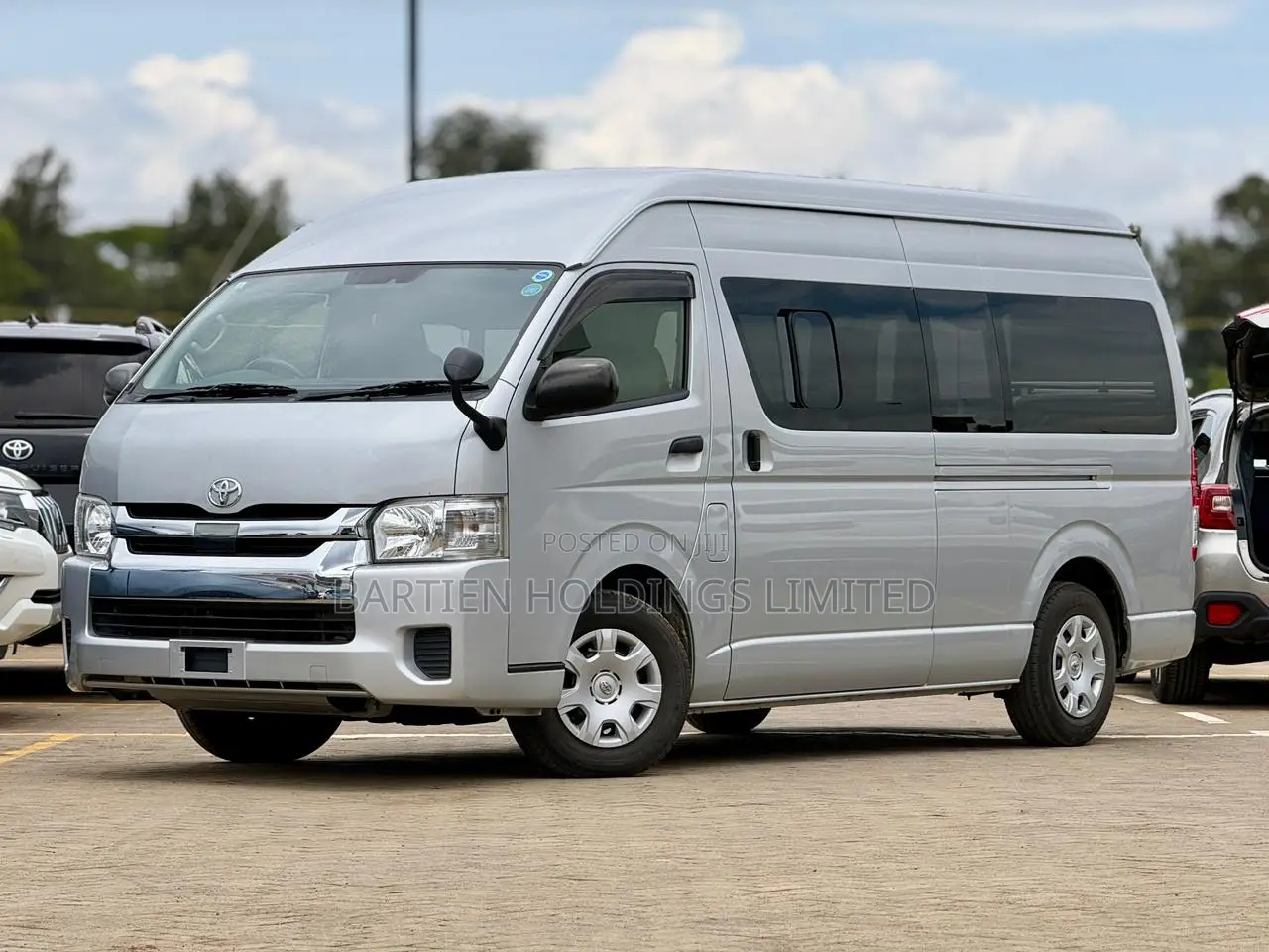 Toyota HiAce 2018 Silver