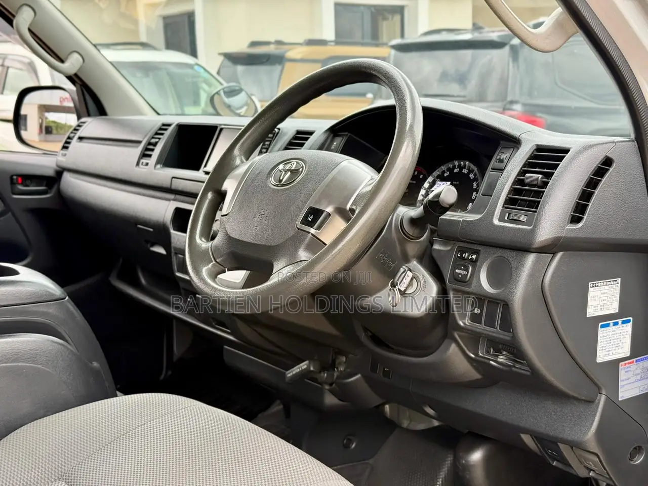 Toyota HiAce 2018 Silver