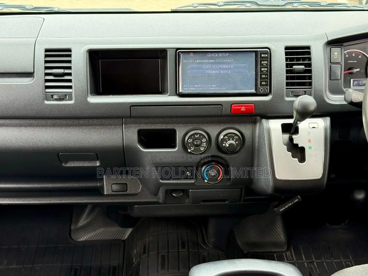 Toyota HiAce 2018 Silver