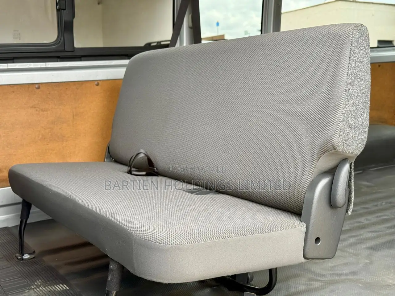 Toyota HiAce 2018 Silver