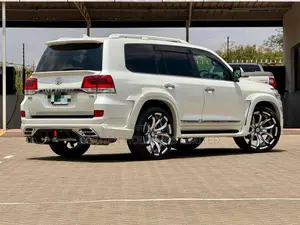 Toyota Land Cruiser 2021