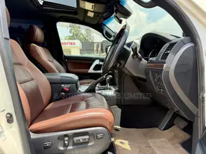 Toyota Land Cruiser 2021