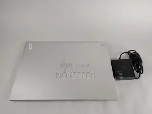 New Laptop HP EliteBook 860 G9 8GB AMD Ryzen 5 SSD 512GB