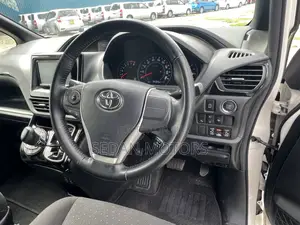 Toyota Noah 2019 White