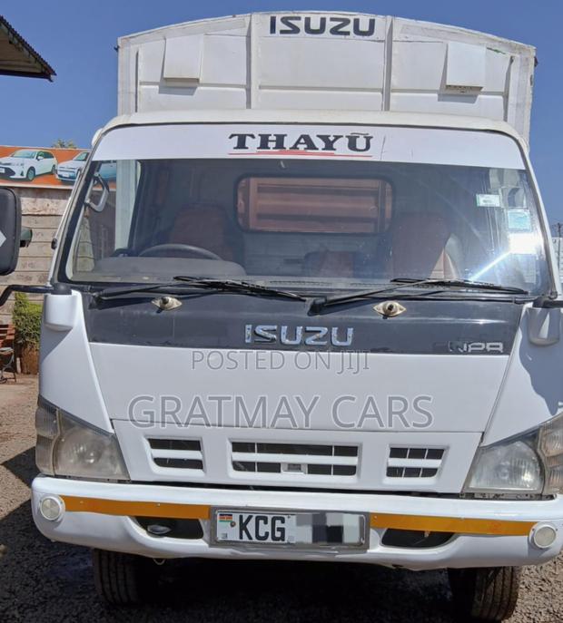 2015 Isuzu NPR - thumbnail 11