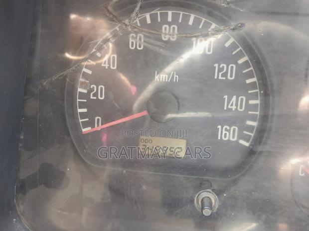 2015 Isuzu NPR - thumbnail 4