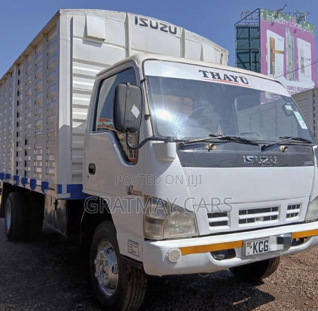 2015 Isuzu NPR - thumbnail 12