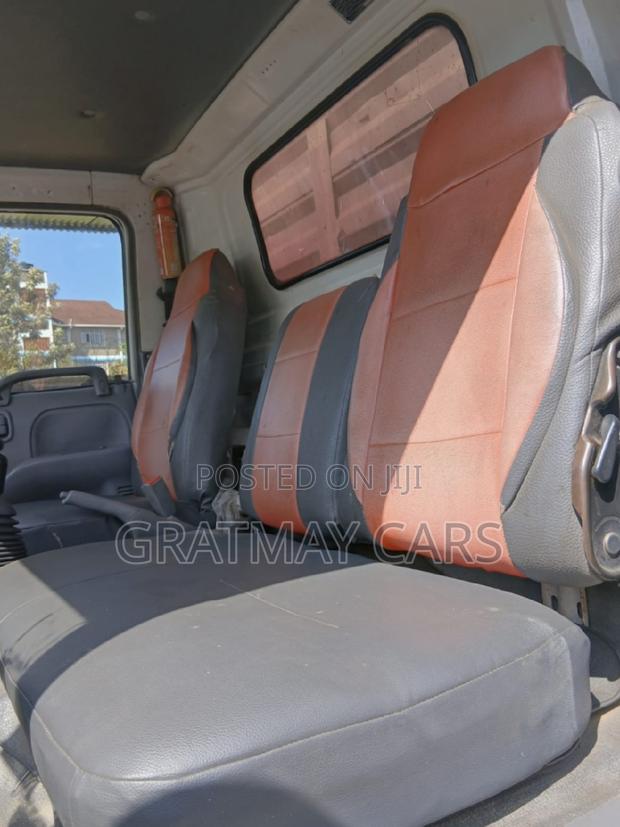 2015 Isuzu NPR - thumbnail 9