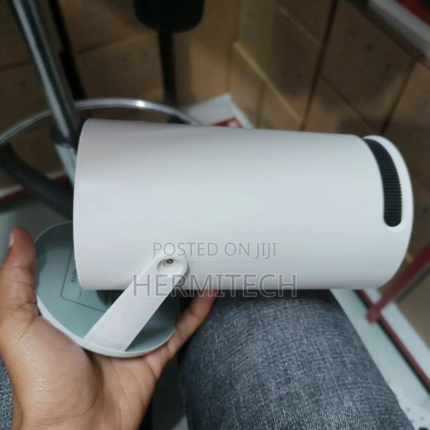 LCD Projector Resolution Videos Internal Storage of 16gb - main view