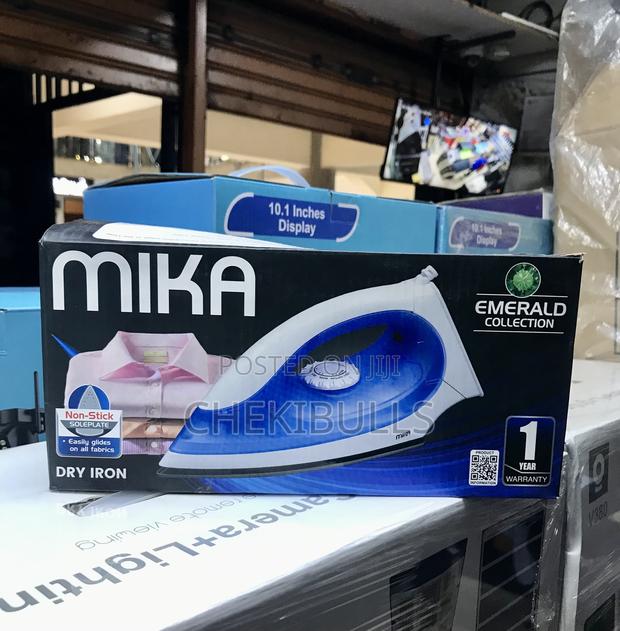 Mika Mdir318 1200w Dry Iron - Ceramic Non-Stick With Spray Mist