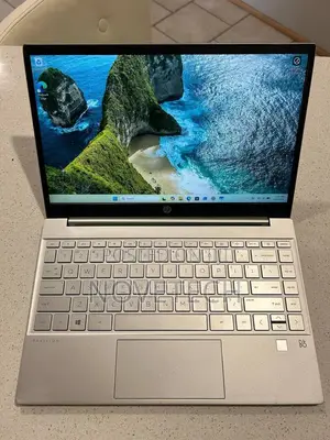 New Laptop HP Pavilion 13 8GB AMD Ryzen 7 SSD 256GB
