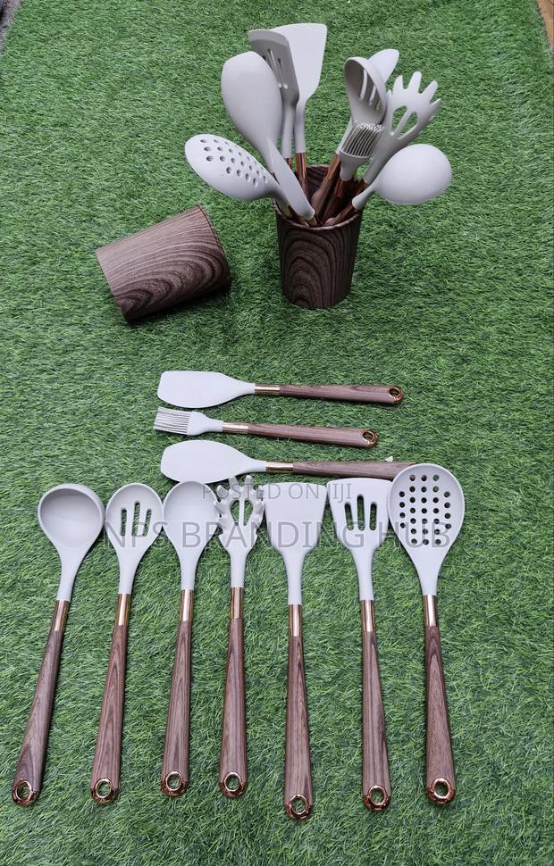 11pcs Food-grade High Quality Silicone Spoons With Wooden Handle 

Hp - main view