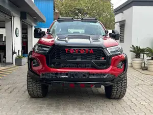 Gr-Style Front Grille for Toyota Hilux (2020-2024)