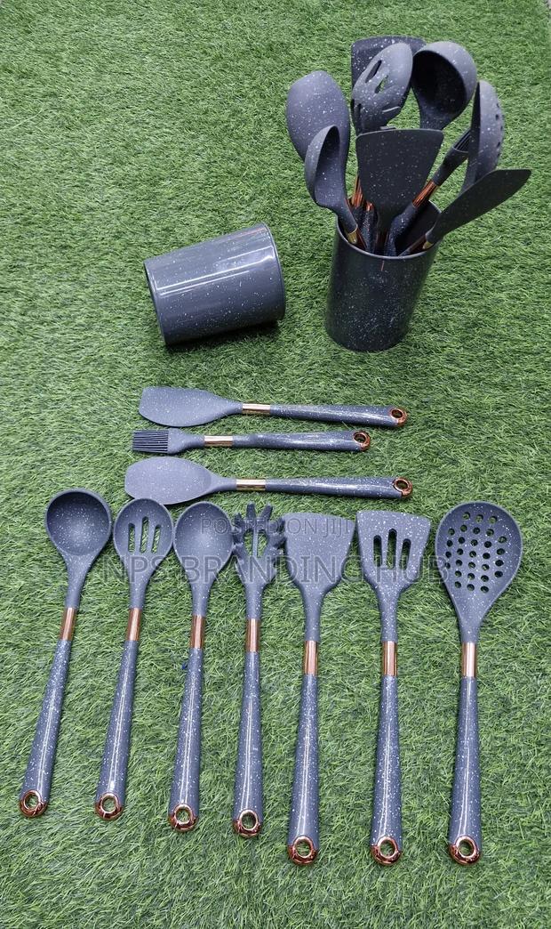 11pcs Food-grade High Quality Silicone Spoons With Wooden Handle 

Hp - thumbnail 3