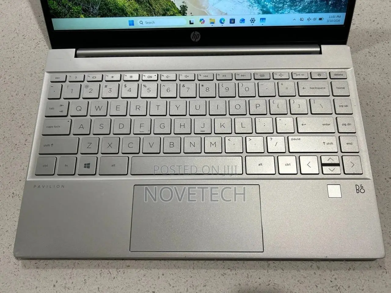 New Laptop HP Pavilion 13 8GB AMD Ryzen 7 SSD 256GB