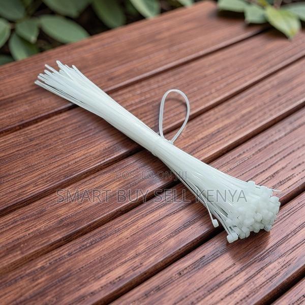 Long Lasting Performance 20pcs Nylon Self Locking Cable Ties Tie Wraps