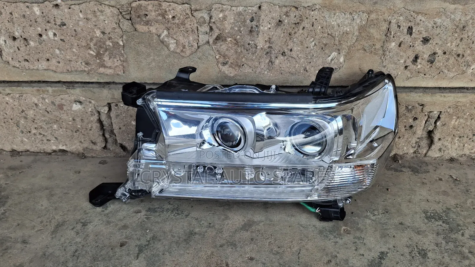Landcruiser V8 200 Series Headlight