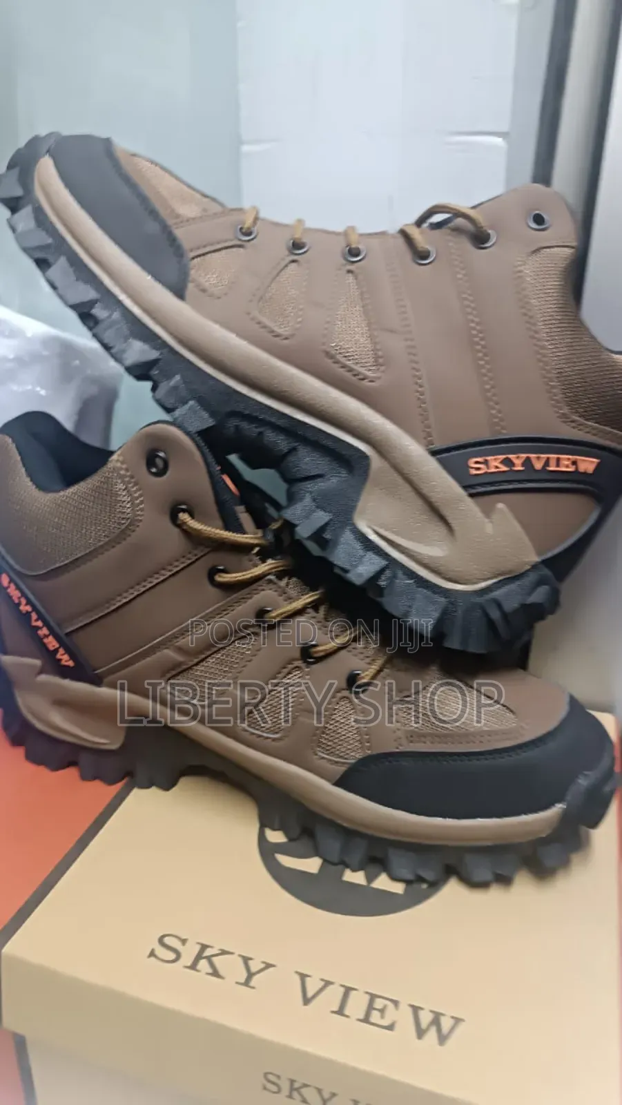 Hand Grip Hiking Boots