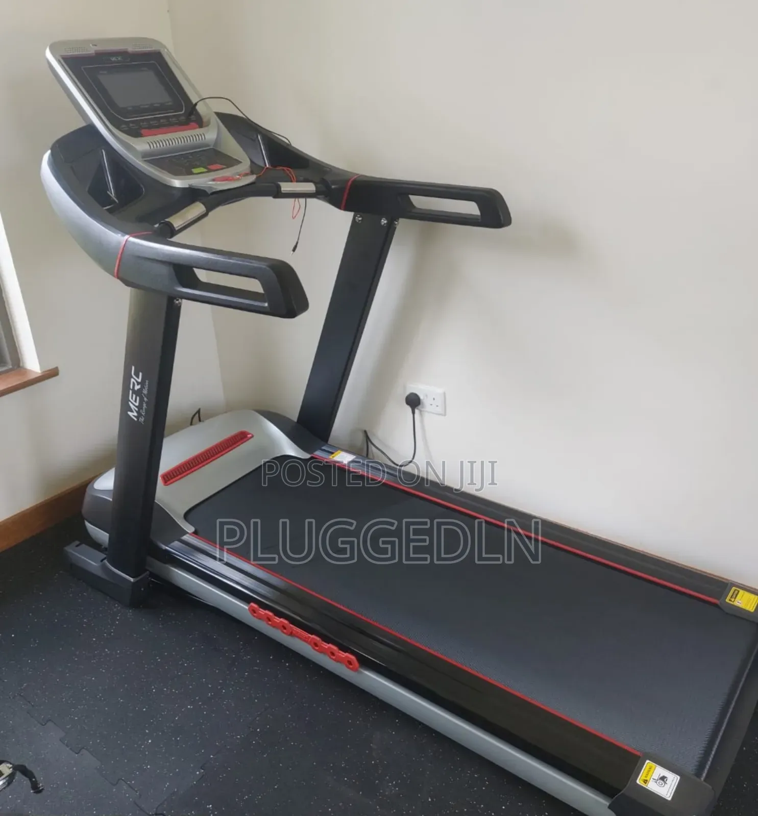 *Merc V5 Semi Commercial Treadmill