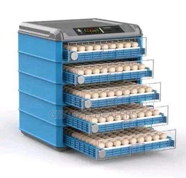 136 Automatic Smart Egg Incubator Ac / Dc 136 Eggs - main view