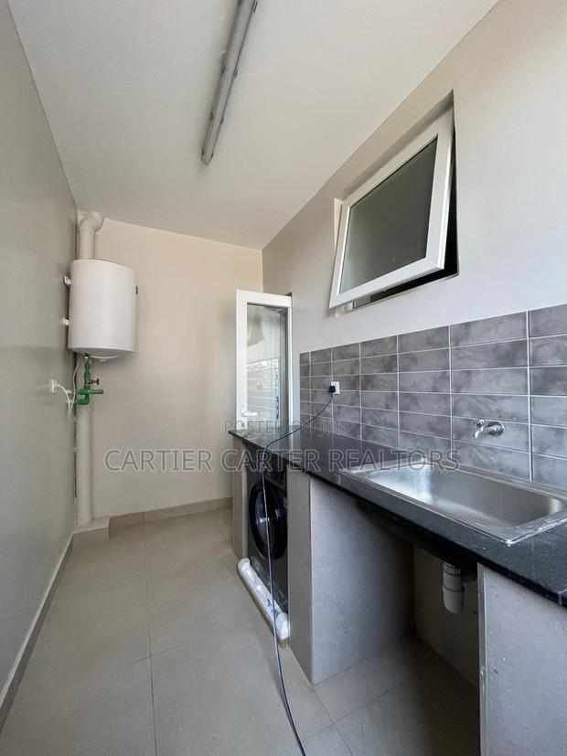 2bdrm Apartment in Gateway Mall Area for sale - thumbnail 16