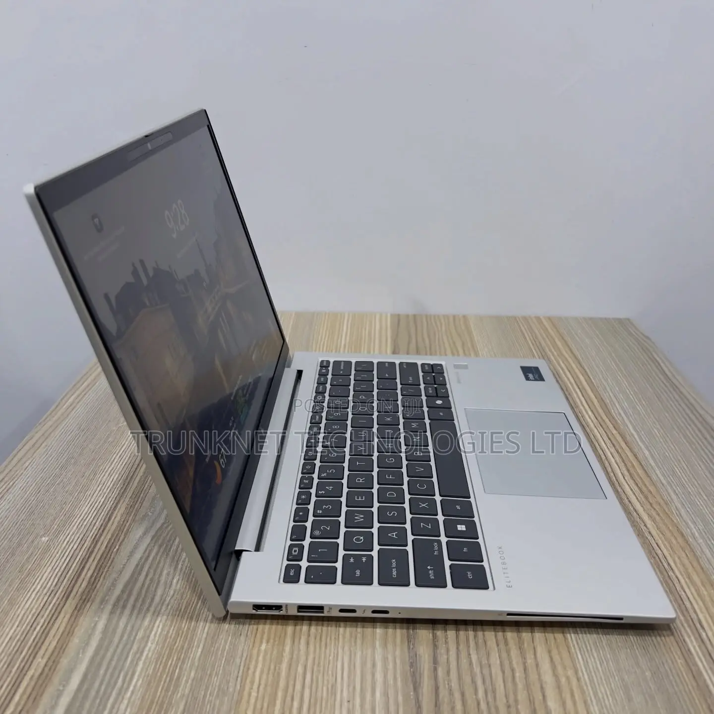 New Laptop HP Elitebook 830 G11 16GB Intel Core Ultra 7 SSD 512GB