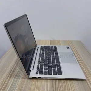 New Laptop HP Elitebook 830 G11 16GB Intel Core Ultra 7 SSD 512GB