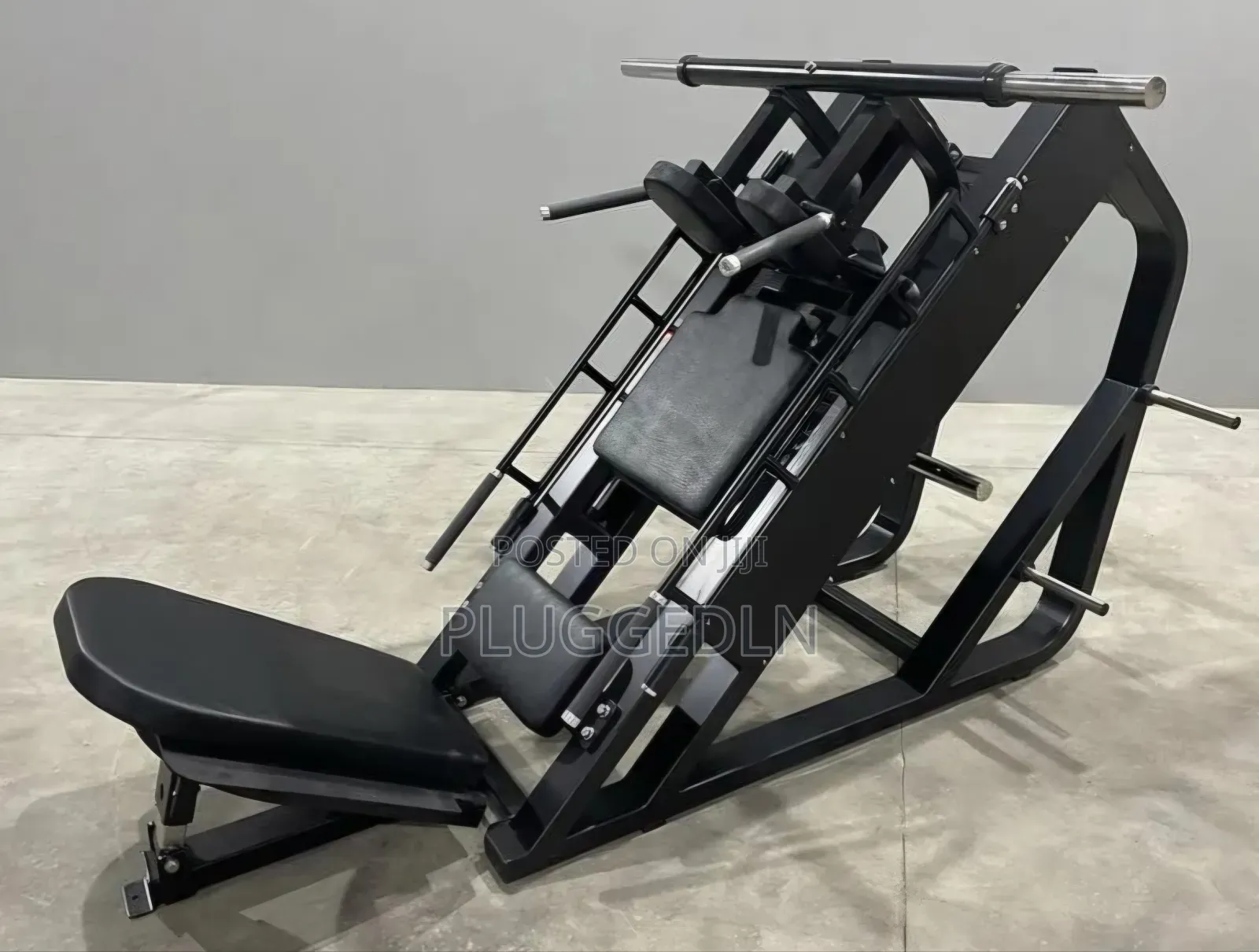 Leg Press With a Hack Squat Machine
.