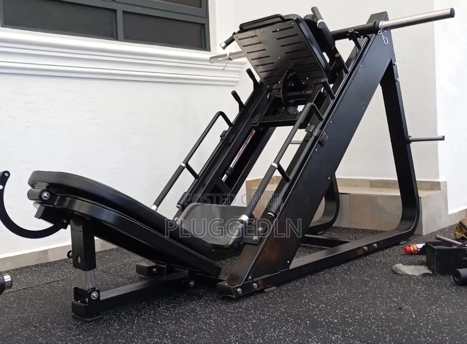 Leg Press With a Hack Squat Machine
.