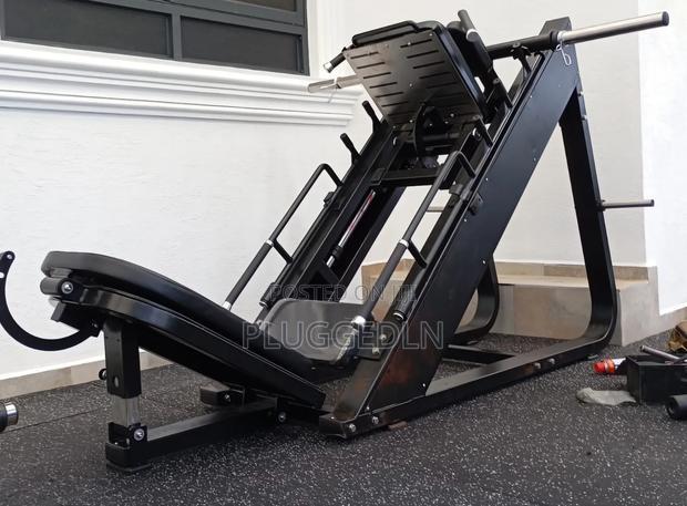 Leg Press With a Hack Squat Machine
. - thumbnail 2
