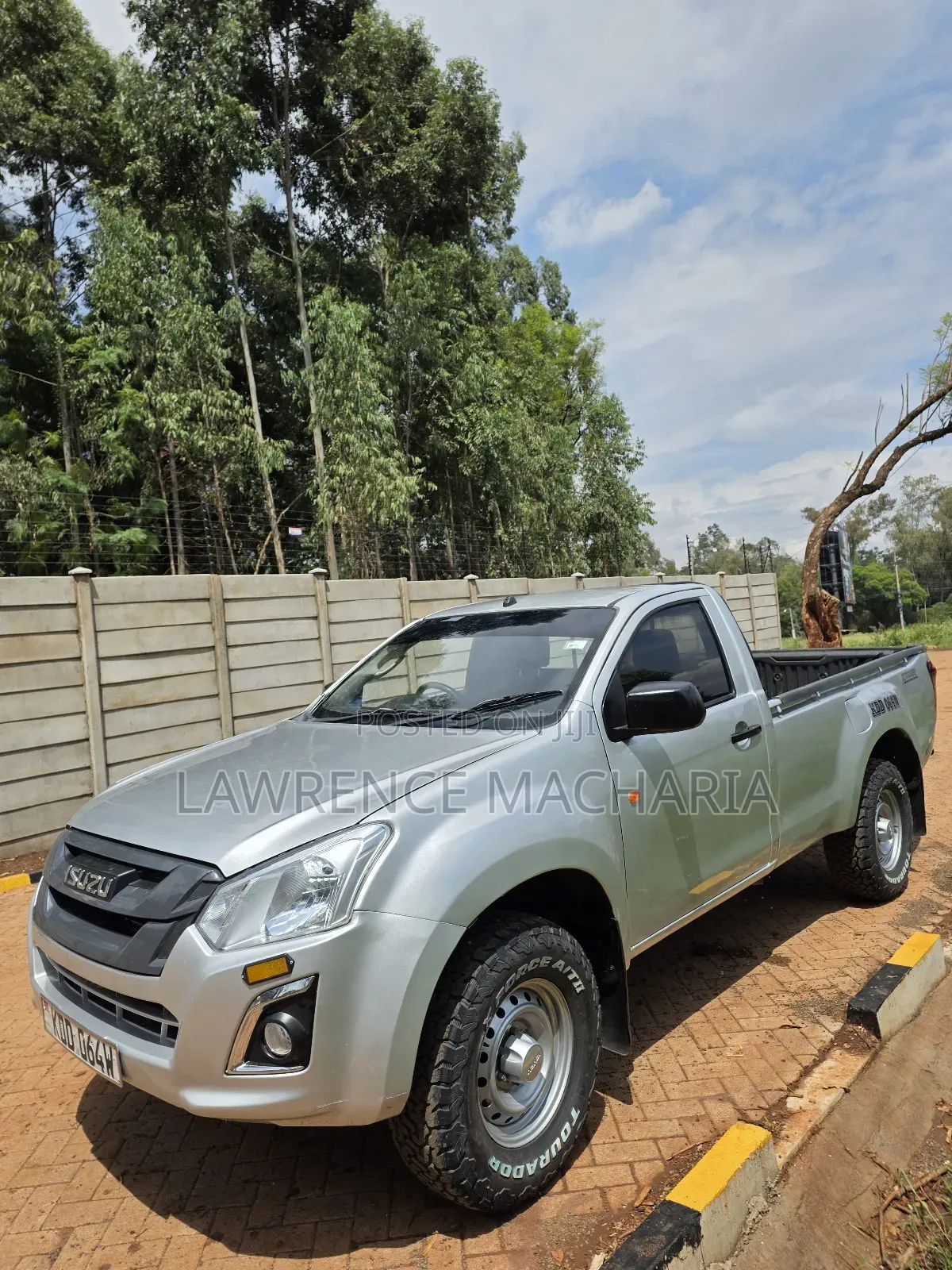 Isuzu D-MAX 2022 Silver