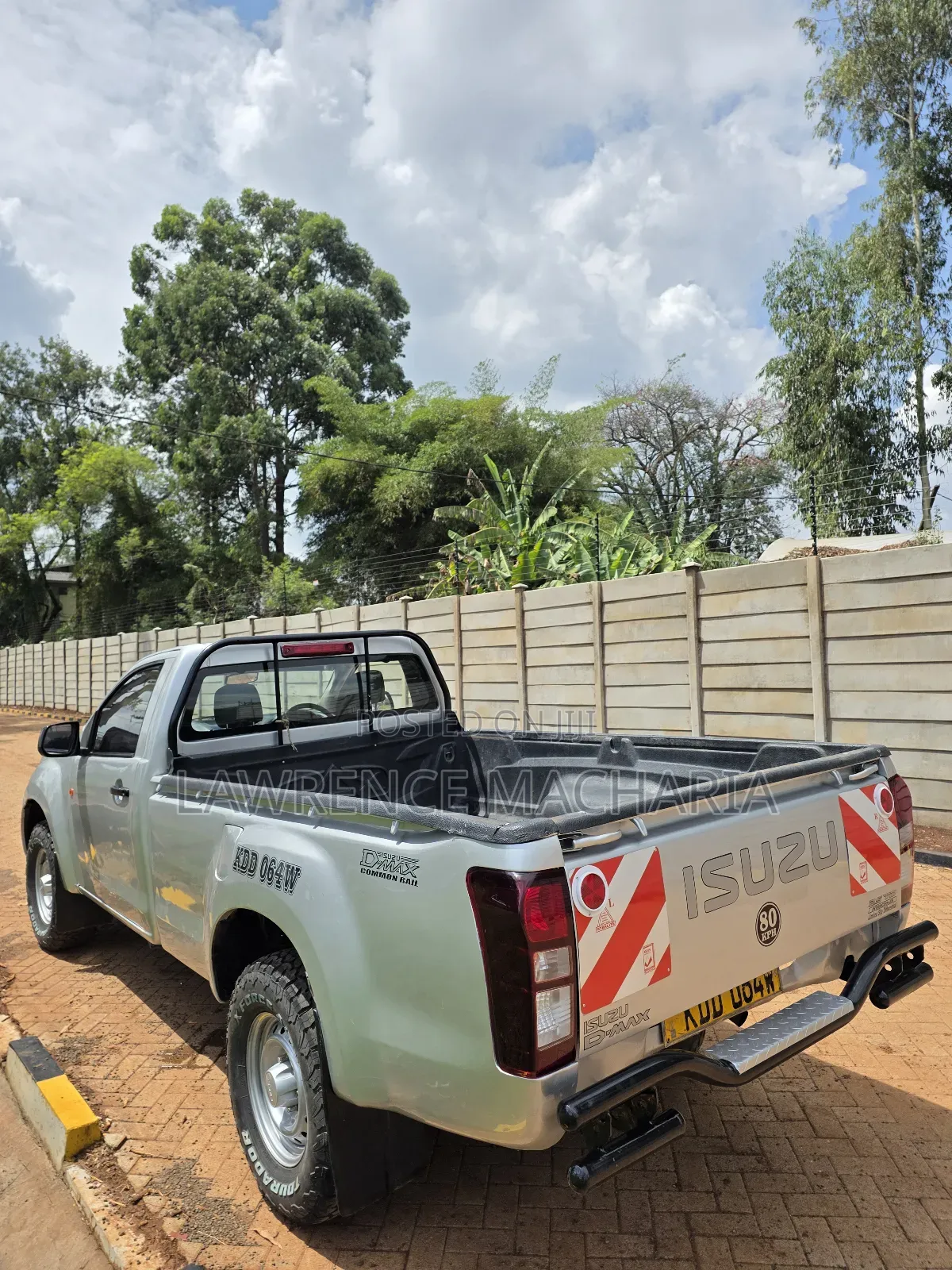 Isuzu D-MAX 2022 Silver