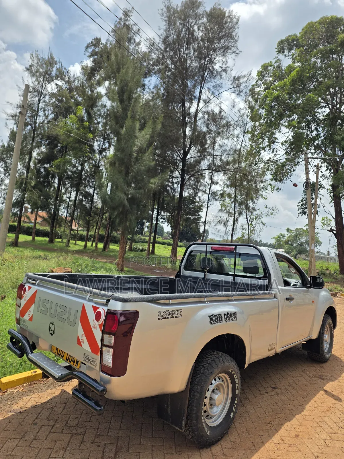 Isuzu D-MAX 2022 Silver
