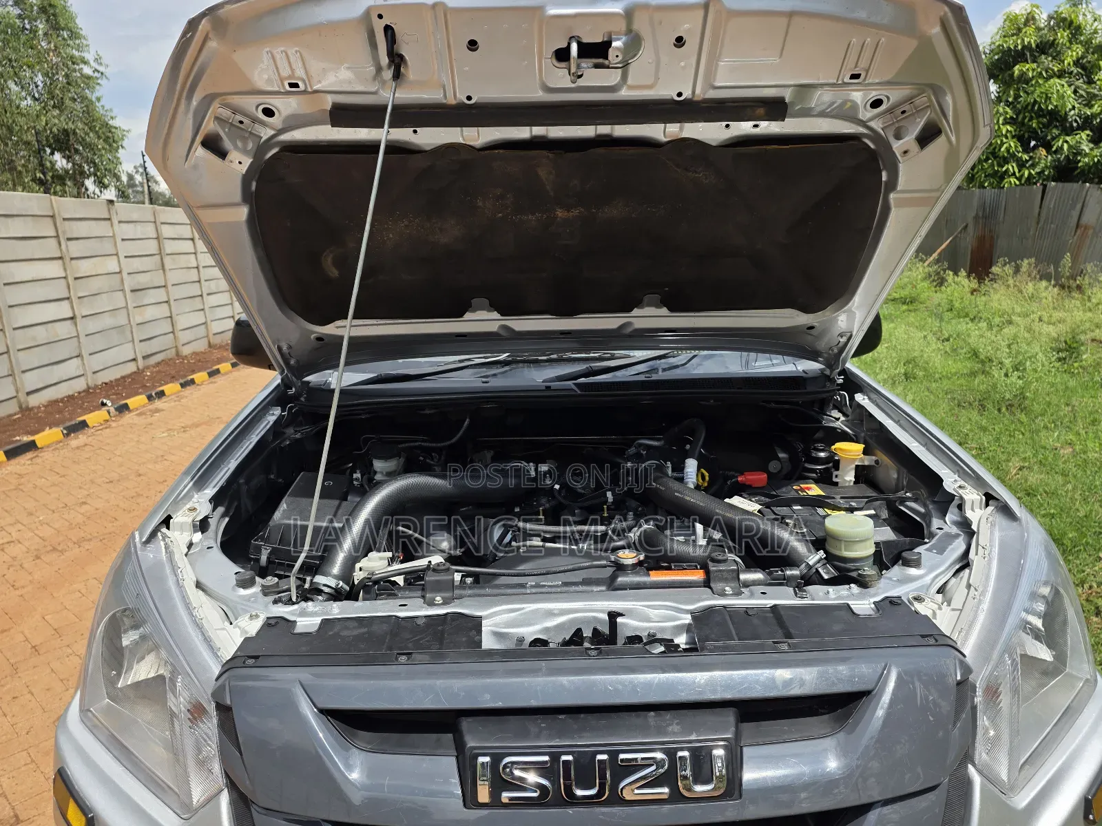 Isuzu D-MAX 2022 Silver