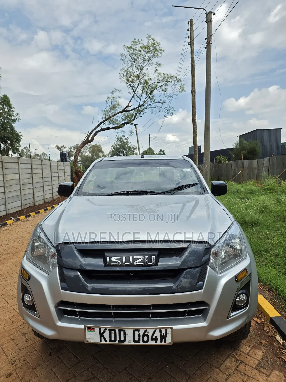 Isuzu D-MAX 2022 Silver