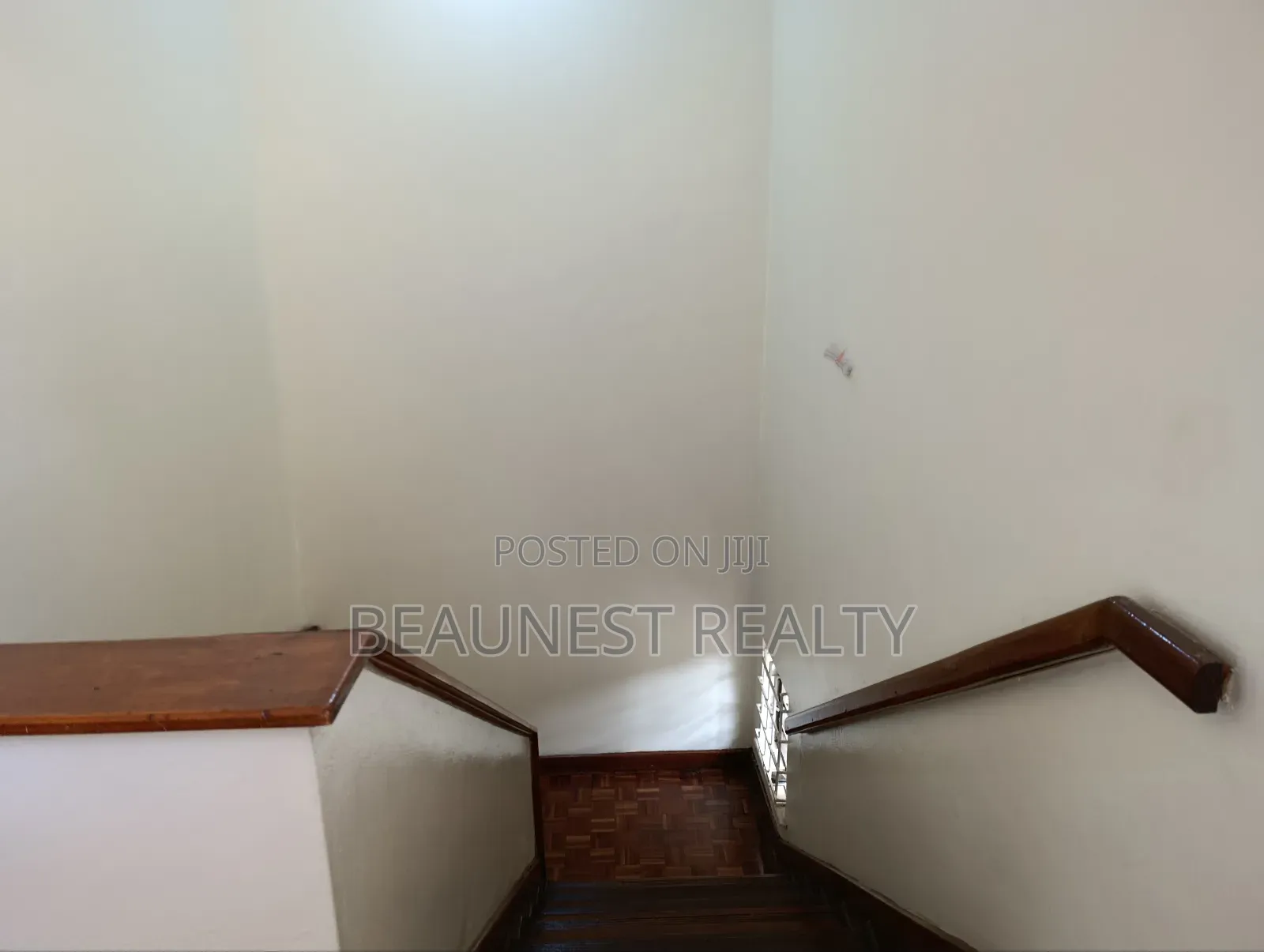 3 Bedroom Duplex Office