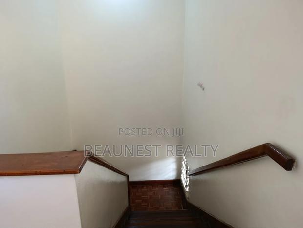 3 Bedroom Duplex Office - thumbnail 9