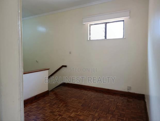 3 Bedroom Duplex Office - thumbnail 10