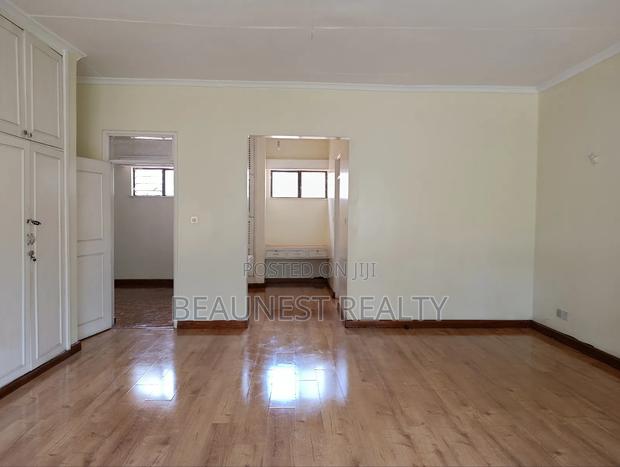 3 Bedroom Duplex Office - thumbnail 11