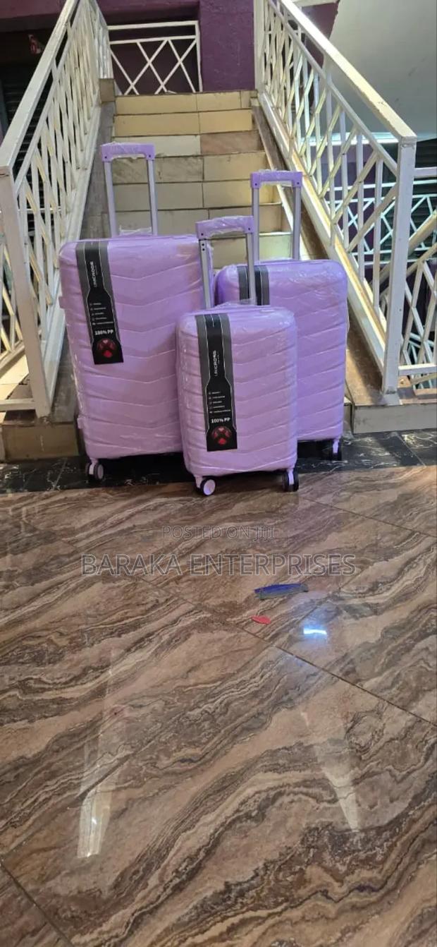 *3 in 1 Unbreakable Pp Suitcases - thumbnail 3