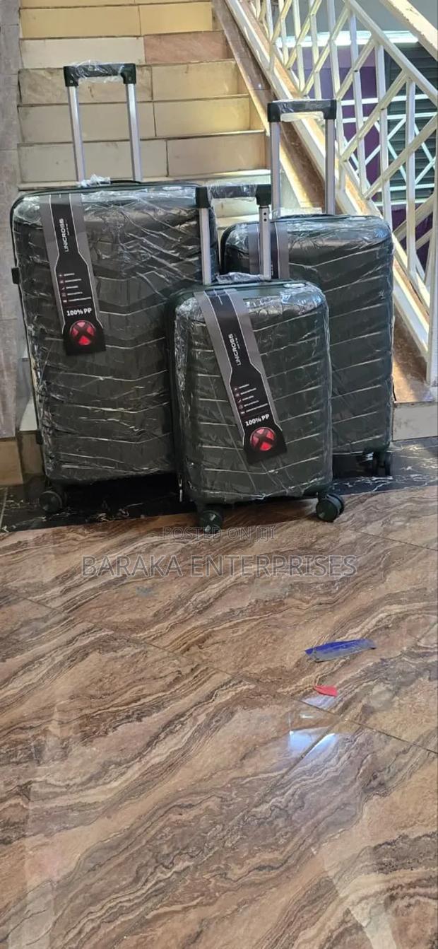 *3 in 1 Unbreakable Pp Suitcases - thumbnail 5