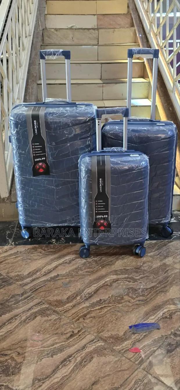 *3 in 1 Unbreakable Pp Suitcases - thumbnail 7