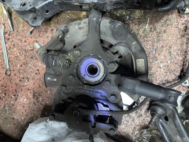 Vanguard Front Hub - main view