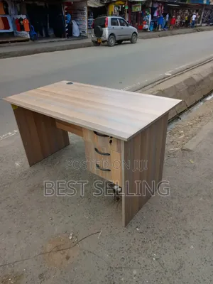 New Modern Office Desk