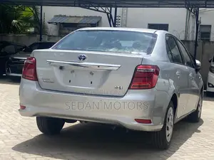 Toyota Axio 2019 Silver