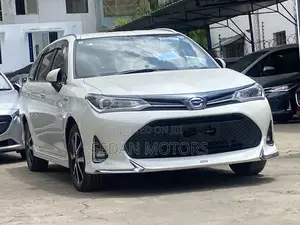 Toyota Corolla Fielder 2019 Pearl