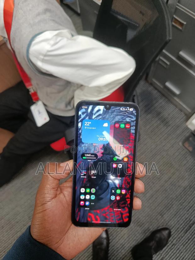 Samsung Galaxy A15 128 GB Black - main view