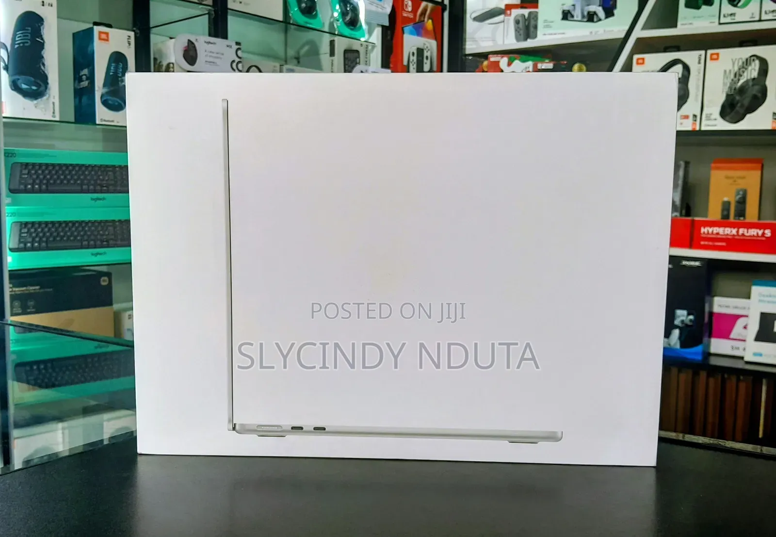 New Laptop Apple MacBook Air 2025 M4 13-inch 16GB Apple M4 SSD 512GB