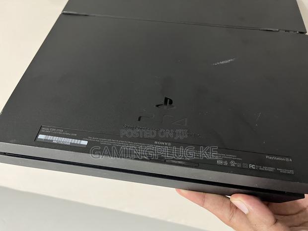 Playstation 4 - thumbnail 4